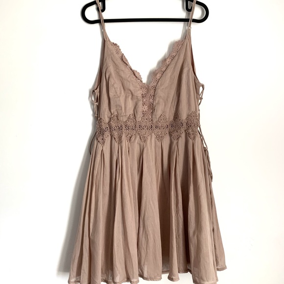 Lush Dresses & Skirts - LUSH Blush Pink Mini Dress size M. NWT